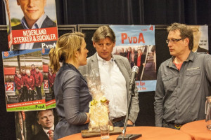 Tweede Kamerlid Lea Bouwmeester in Politiek Café PvdA Marke Hattem